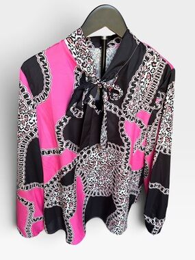 Tie-Neck Chain & Leopard Print Blouse in Pink and Black Size L